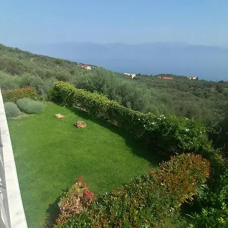 Vakantiehuis White Hill Platanos